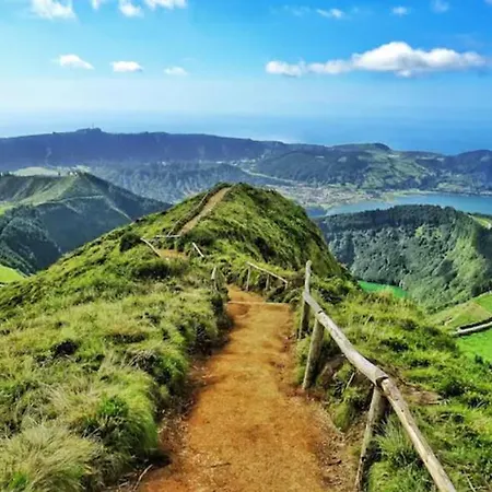 & Surf Daire Ribeira Grande