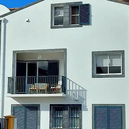 Daire & Surf Ribeira Grande