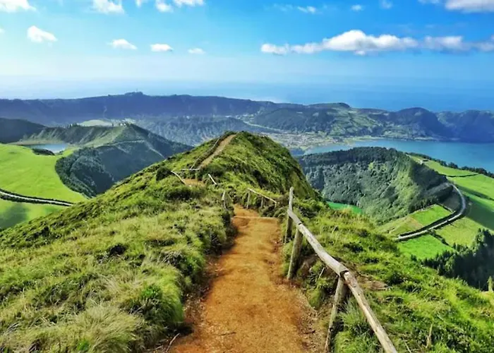 & Surf شقة هيبيرا غْريندي