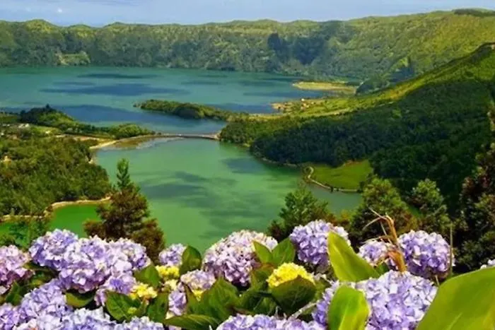 & Surf * هيبيرا غْريندي